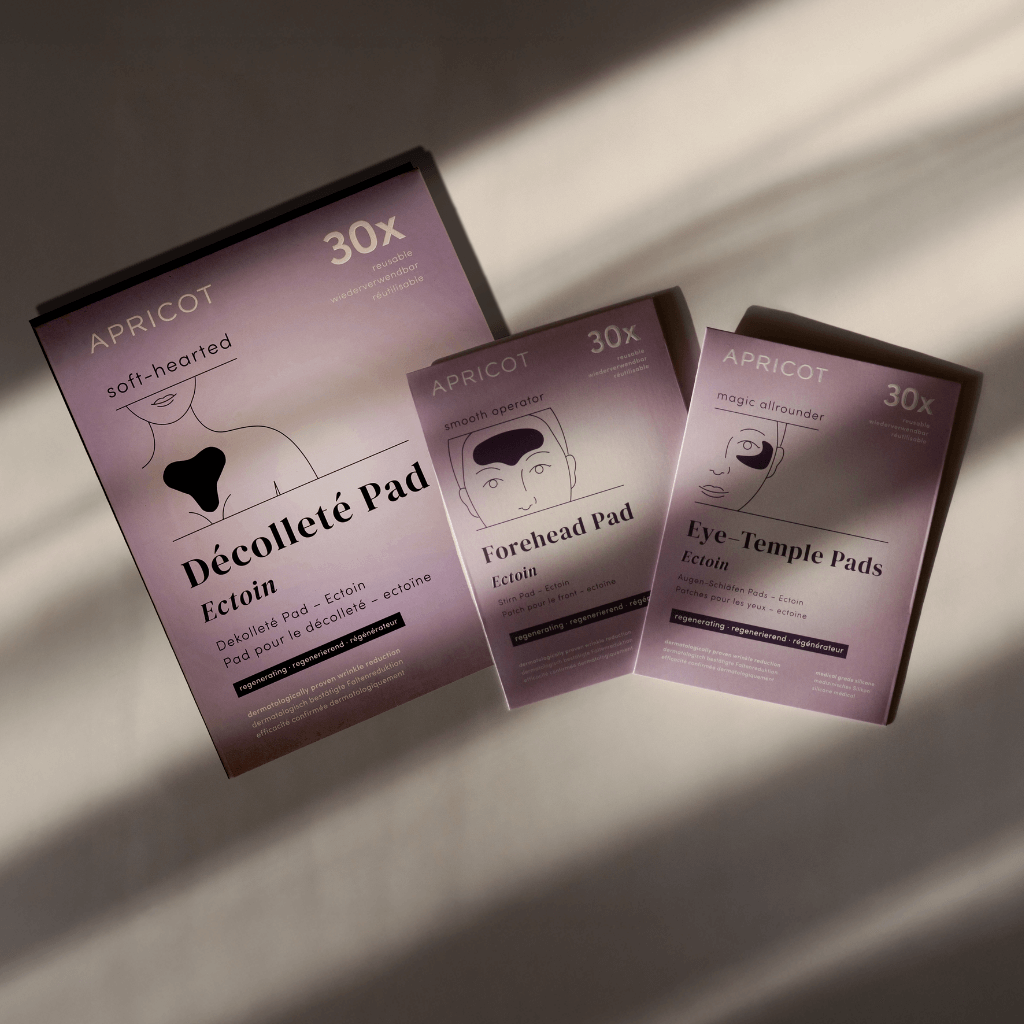 Moodbild zum APRICOT Beauty-Set bestehend aus Ectoin Dekolleté Pad, Ectoin Stirn Pad und Ectoin Augenpads